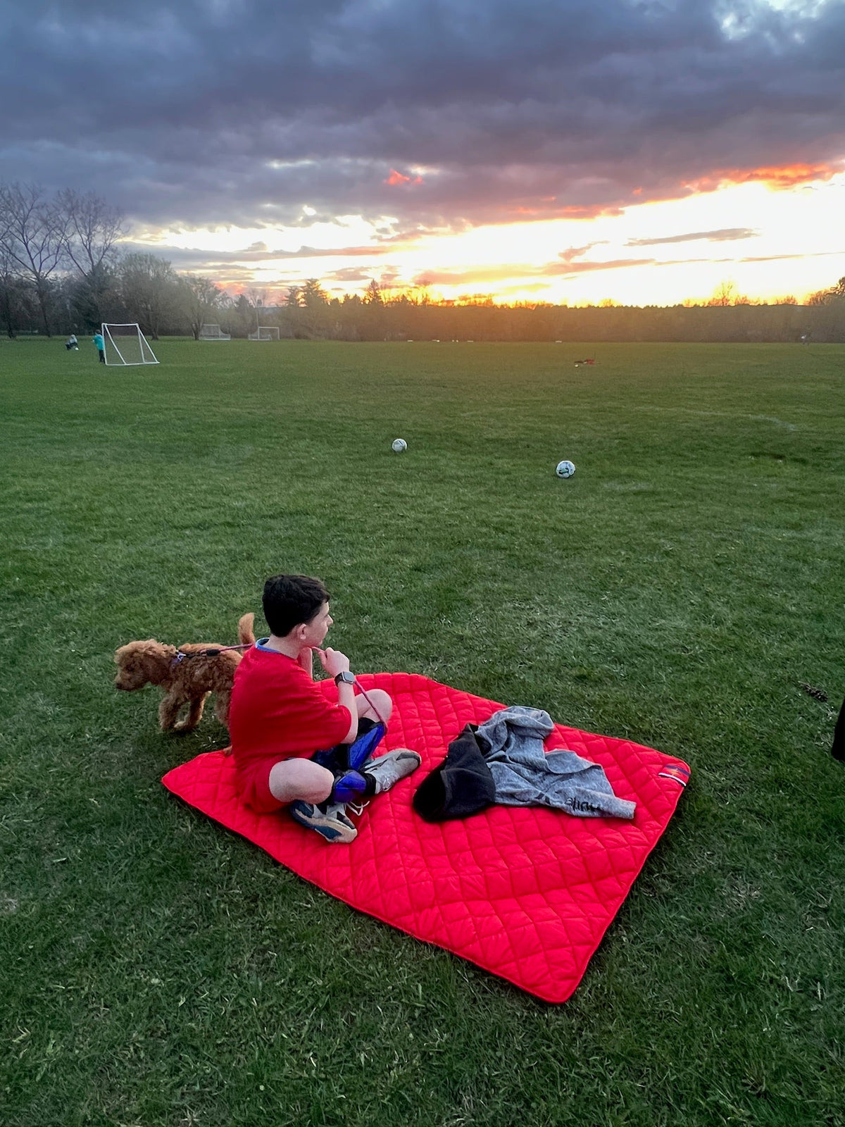 Waterproof Windproof Outdoor Lap Blanket | Pretty Rugged
